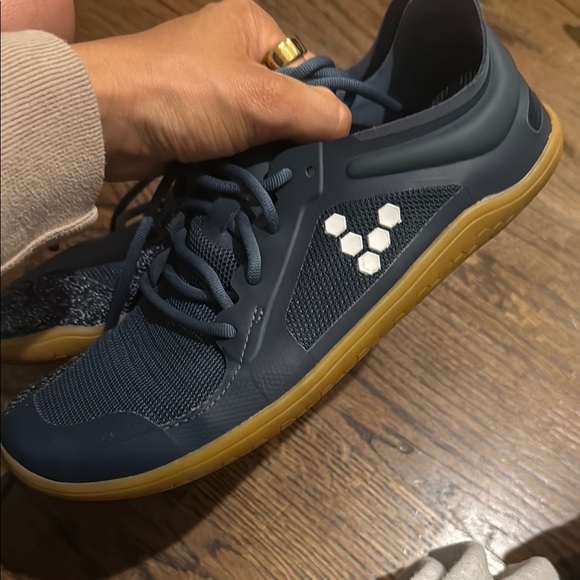 Vivo Barefoot Women's Sneakers - Dark Gray with Gum Sole - Picture 2 of 4